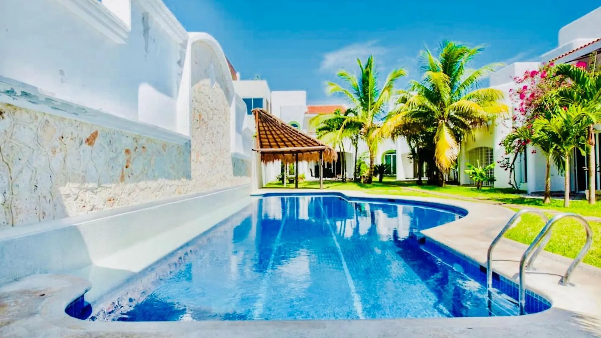 Gorgeous 22 People Villa With Pool Playacar Phase 2 Playa del Carmen